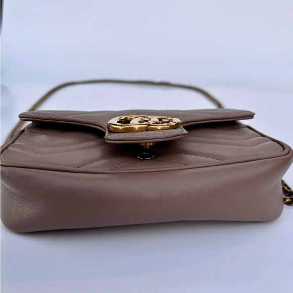 Like new GG MARMONT SUPER MINI BAG in taupe color goes with everything - Picture 3 of 12